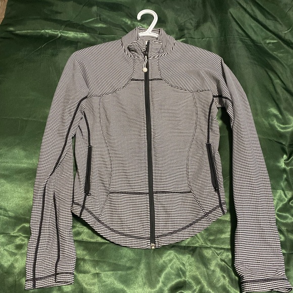 Define jacket - Picture 2 of 3